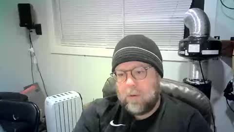 Snapshot of mister_happy567 chatting on January 4, 2025, 5:58 am Mr. Happy online show from January 4, 2025, 5:58 am