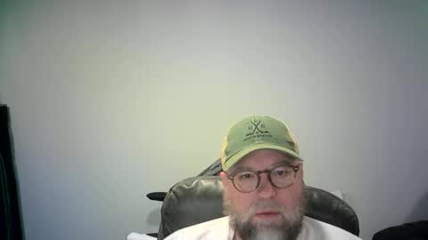 Snapshot of mister_happy567 chatting on October 7, 2025, 4:20 am Mr. Happy online show from October 7, 2025, 4:20 am