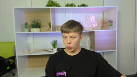 mister_vice online show from September 16, 2025, 8:37 am