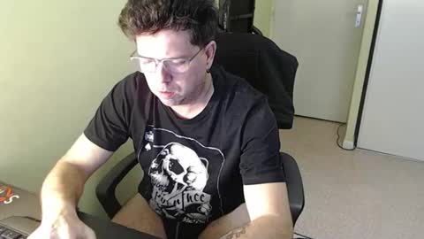 Snapshot of mistercoeur1 chatting on February 2, 2026, 5:33 pm mistercoeur online show from February 2, 2026, 5:33 pm