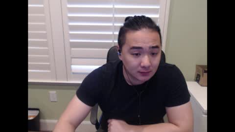 Snapshot of misterlionking chatting on January 14, 2025, 11:58 pm Eric online show from January 14, 2025, 11:58 pm