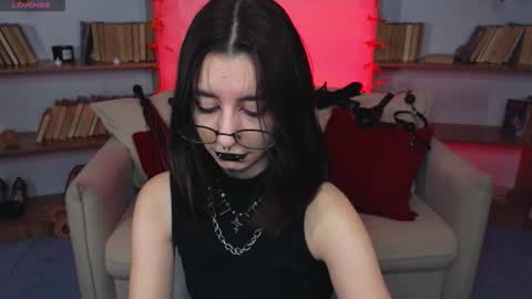 Marcelline online show from September 18, 2025, 9:33 am