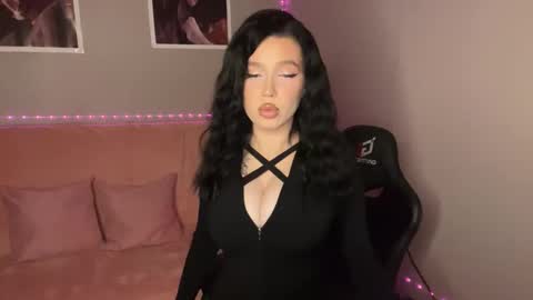 Snapshot of mistress_of_hearts chatting on October 10, 2025, 7:57 pm Mia online show from October 10, 2025, 7:57 pm