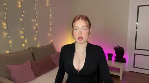 Snapshot of mistress_of_hearts chatting on March 14, 2026, 8:36 pm Mia online show from March 14, 2026, 8:36 pm