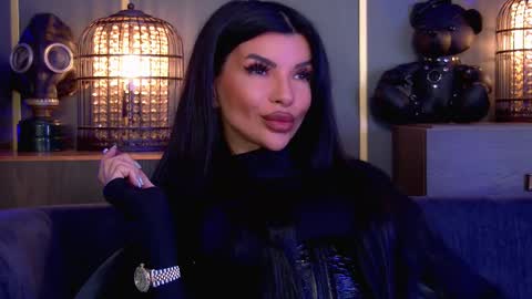 Elenia online show from March 9, 2026, 12:53 pm