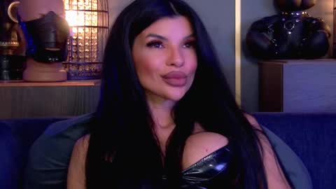 Elenia online show from March 21, 2026, 2:42 pm