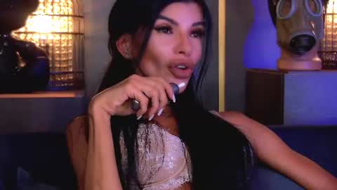Elenia online show from July 25, 2026, 12:03 pm