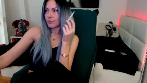 Snapshot of mistressevelyn_ chatting on December 22, 2024, 5:56 am MistressEvelyn online show from December 22, 2024, 5:56 am