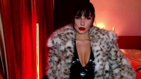 Snapshot of mistressfindom chatting on March 23, 2026, 12:47 am Goddess Katerina online show from March 23, 2026, 12:47 am