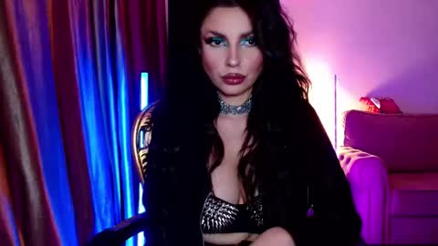 Snapshot of mistressfindom chatting on March 27, 2026, 2:39 am Goddess Katerina online show from March 27, 2026, 2:39 am