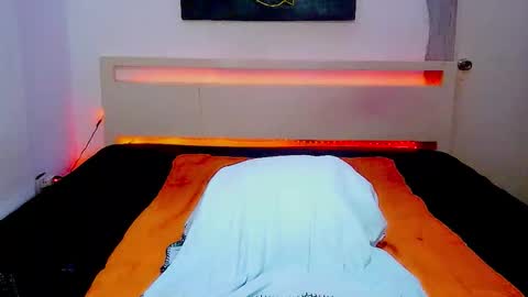 Snapshot of mistresskat001 chatting on February 23, 2026, 10:29 pm Mistresskat online show from February 23, 2026, 10:29 pm