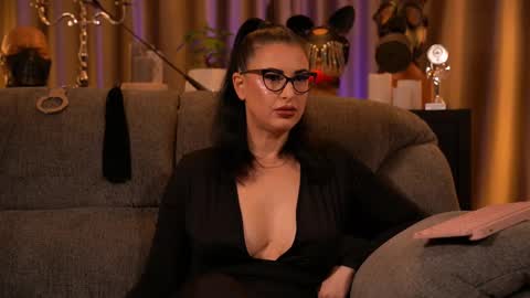 Mistress Kelly online show from October 13, 2025, 10:32 pm