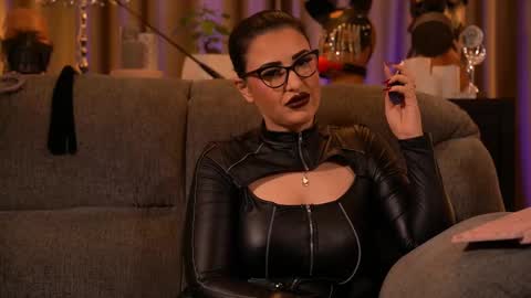 Mistress Kelly online show from October 24, 2025, 11:45 pm