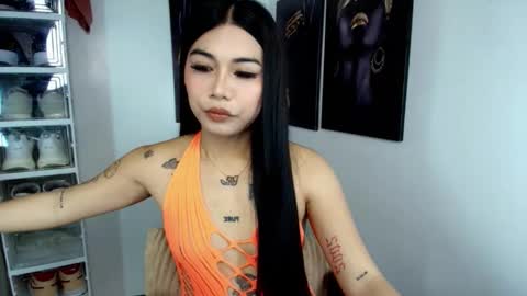 Snapshot of mistressluna1 chatting on November 2, 2025, 6:27 am Luna Summer Candy online show from November 2, 2025, 6:27 am