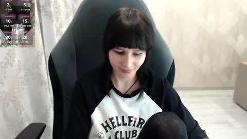 Snapshot of misty_dark chatting on October 10, 2025, 10:25 am misty_dark online show from October 10, 2025, 10:25 am