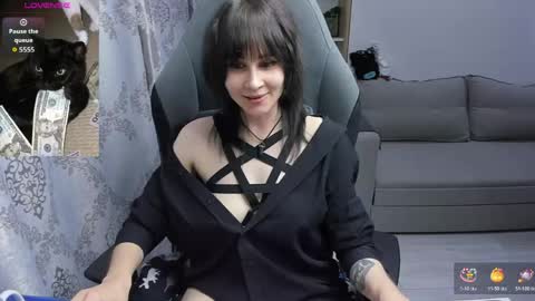 misty_dark online show from June 3, 2026, 8:36 pm