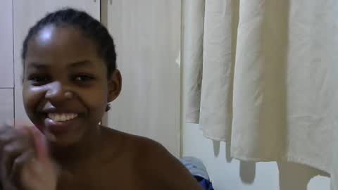 misty_shee online show from February 21, 2025, 1:11 pm