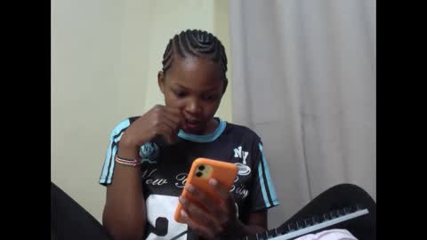 misty_shee online show from May 3, 2026, 7:47 am