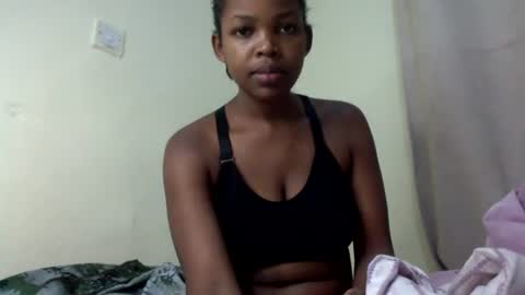 misty_shee online show from June 19, 2026, 12:04 am