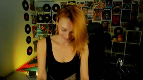 Snapshot of mistybarnes chatting on December 15, 2024, 4:15 pm MistyBarnes NONUDE MODEL online show from December 15, 2024, 4:15 pm