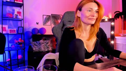 Snapshot of mistybarnes chatting on January 5, 2025, 8:32 am MistyBarnes NONUDE MODEL online show from January 5, 2025, 8:32 am