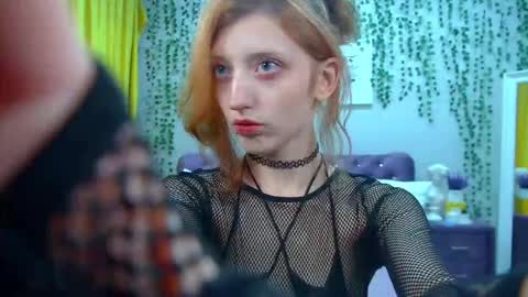 Snapshot of mistymarlow chatting on October 13, 2025, 6:19 pm Misty online show from October 13, 2025, 6:19 pm