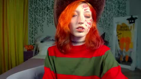 Snapshot of mistymarlow chatting on October 27, 2025, 6:12 pm Misty online show from October 27, 2025, 6:12 pm