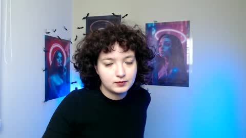 Aria online show from December 1, 2025, 6:51 am