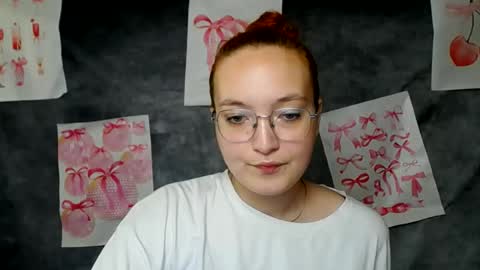 Snapshot of mistyrosee chatting on June 3, 2026, 11:57 am Aria online show from June 3, 2026, 11:57 am