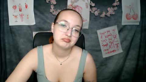 Snapshot of mistyrosee chatting on June 15, 2026, 5:53 am Aria online show from June 15, 2026, 5:53 am