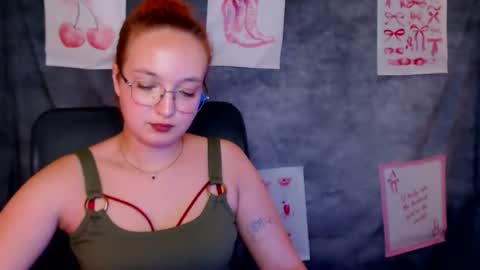 Snapshot of mistyrosee chatting on August 4, 2026, 12:19 pm Aria online show from August 4, 2026, 12:19 pm