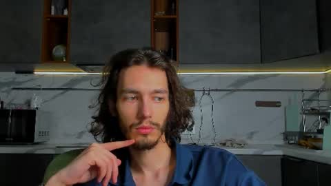MitchelKurse online show from July 8, 2026, 8:24 pm