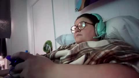 MichelleBunny7 online show from January 16, 2026, 6:45 pm