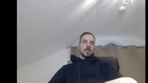 Snapshot of mitsch01 chatting on November 29, 2025, 1:36 pm Mitsch online show from November 29, 2025, 1:36 pm