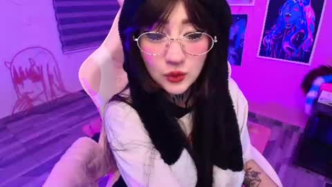  Miwa Violet  online show from June 22, 2026, 2:02 am
