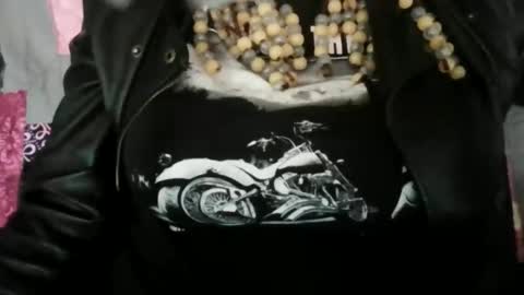 Snapshot of miztrezk chatting on February 25, 2026, 7:23 pm miztrezk online show from February 25, 2026, 7:23 pm