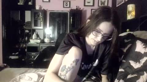 Snapshot of mizzbonez chatting on February 3, 2026, 3:48 am Mizz Bonez online show from February 3, 2026, 3:48 am