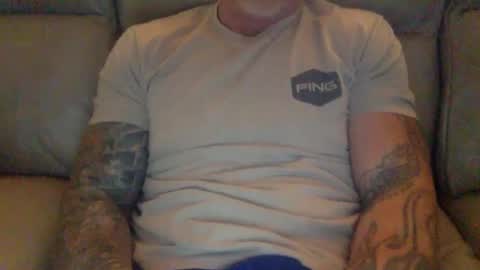 Snapshot of mjg175 chatting on December 30, 2024, 9:08 pm SexyRed online show from December 30, 2024, 9:08 pm