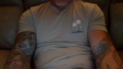 Snapshot of mjg175 chatting on January 1, 2025, 8:37 pm SexyRed online show from January 1, 2025, 8:37 pm