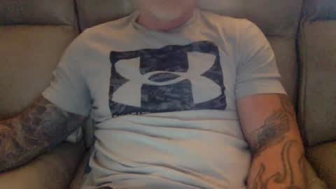 Snapshot of mjg175 chatting on January 29, 2025, 9:28 pm SexyRed online show from January 29, 2025, 9:28 pm