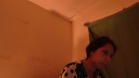 Snapshot of mli739709 chatting on April 1, 2026, 4:35 am MoonLipson online show from April 1, 2026, 4:35 am