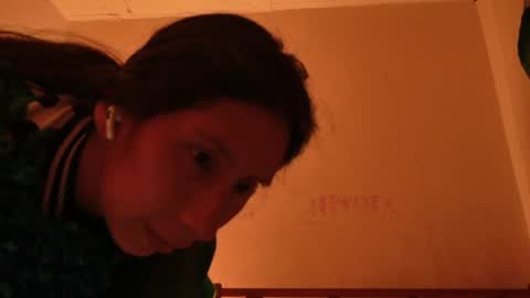 Snapshot of mli739709 chatting on June 20, 2026, 3:53 am MoonLipson online show from June 20, 2026, 3:53 am