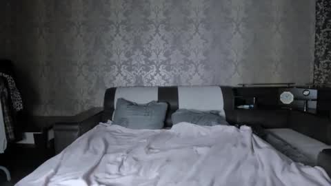 Lili online show from November 25, 2025, 9:53 am