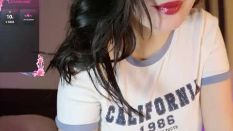 Snapshot of mmm_sweety_kitty chatting on February 8, 2026, 12:25 am mmm_sweety_kitty online show from February 8, 2026, 12:25 am