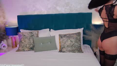 Snapshot of mmmaaa1234 chatting on February 11, 2026, 11:32 pm Jessie online show from February 11, 2026, 11:32 pm