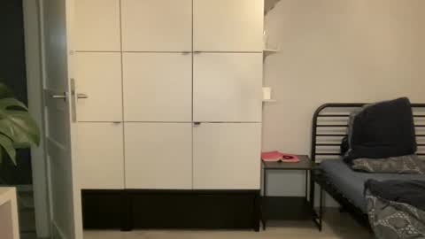 mmminnie online show from February 25, 2025, 5:47 pm