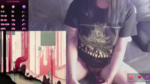 Snapshot of mmmmdarling chatting on October 5, 2025, 11:35 pm minaDarling online show from October 5, 2025, 11:35 pm