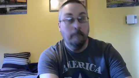Snapshot of mmr4545 chatting on April 24, 2026, 10:23 pm mark online show from April 24, 2026, 10:23 pm