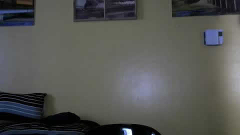 Snapshot of mmr4545 chatting on May 3, 2026, 9:43 pm mark online show from May 3, 2026, 9:43 pm