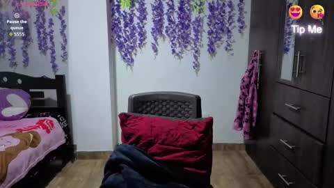 Snapshot of mmsexymm84 chatting on March 3, 2026, 10:10 am mmsexymm84 online show from March 3, 2026, 10:10 am